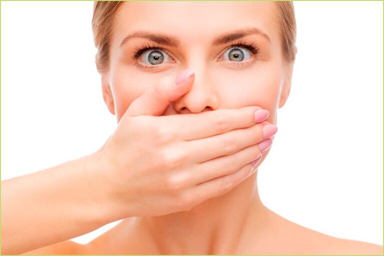 Mal aliento o halitosis ¿ A qué se debe? - Clínica Dental Edo