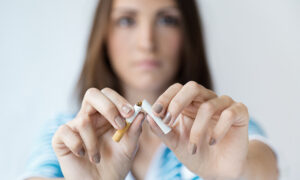 ¿Cómo afecta el tabaco a los implantes dentales? Implantes dentales en Oviedo