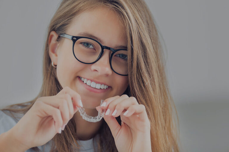 Cómo cuidar la ortodoncia invisible