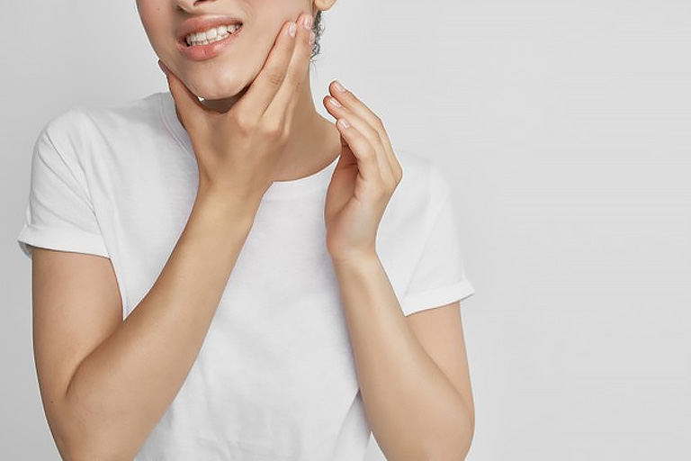 Cinco maneras de detener el sangrado de encías. Bousoño Vargas, dentistas en Oviedo.