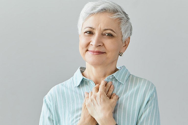 RESTAURACIÓN DE DIENTES EN PERSONAS MAYORES