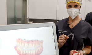 Cómo mantener tu ortodoncia invisible limpia. Clínica dental Bousoño Vargas. Ortodoncia invisible en Oviedo.