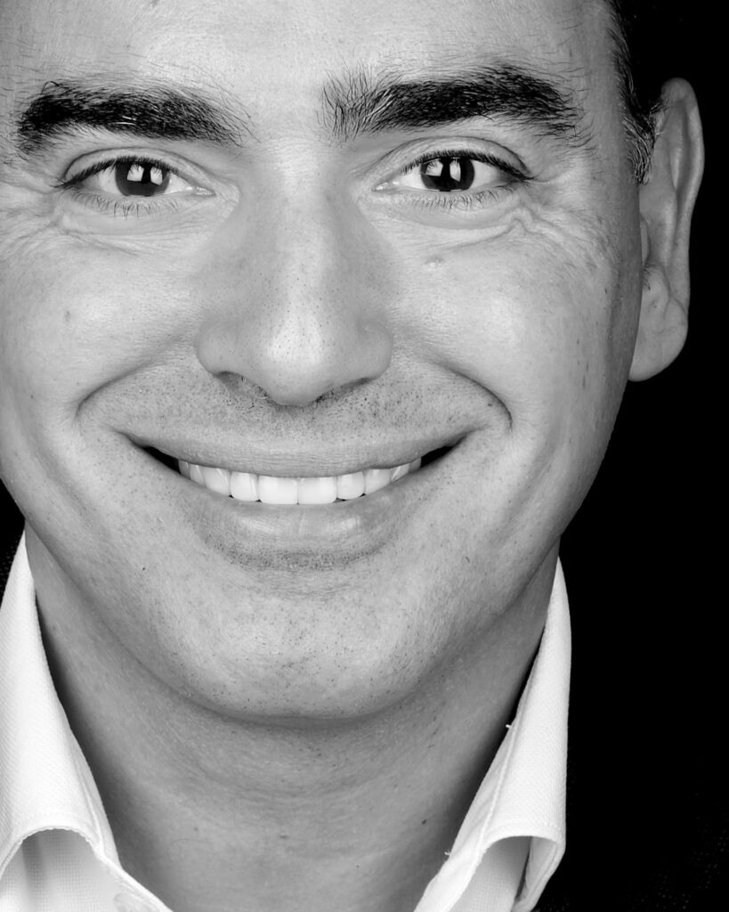 Resultado de sonrisa de paciente de Bousoño Vargas